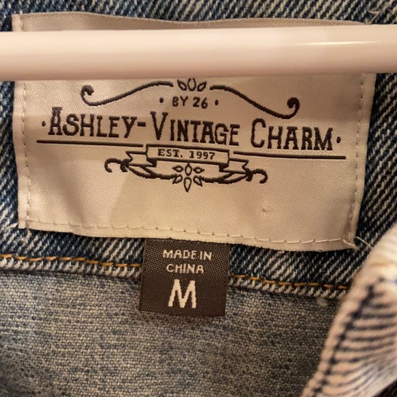 Jean jacket - Picture 4 of 4